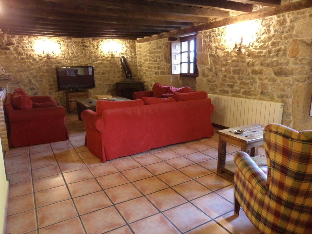 Casa Rural La Toba I Y II Bezana Chambre photo